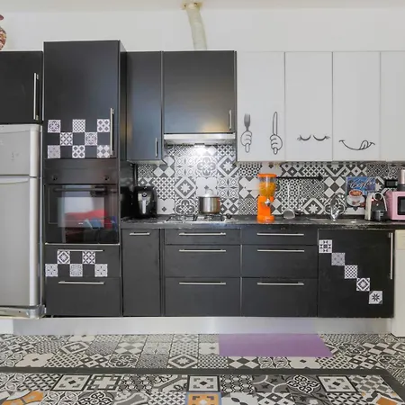 Casa giardino sopra i vicoli di Genova